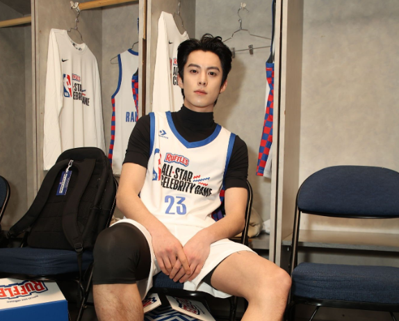 王鶴棣<a href=http://www.weidongweiye.com/lanqiu/ target=_blank class=infotextkey>NBA</a>全明星名人賽：2分答卷下的賽場風(fēng)云與遺憾